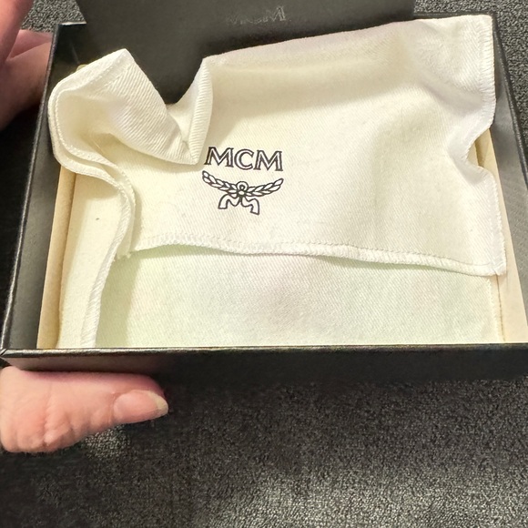 MCM card holder - Picture 3 of 4